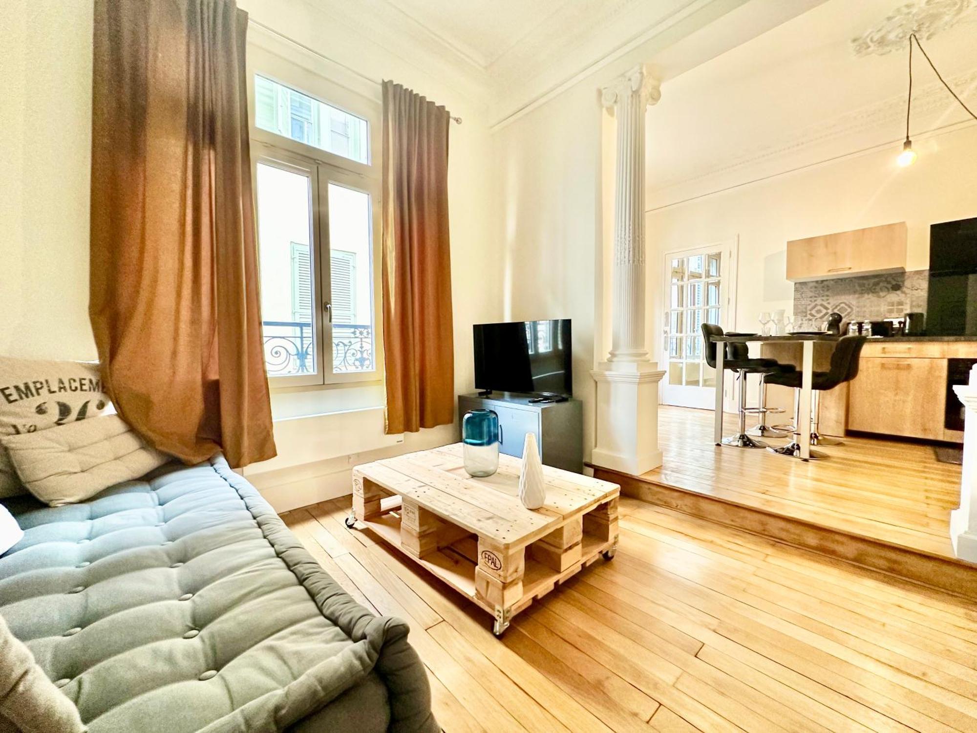 Le Pantheon, Urbain Et Authentique Apartman Limoges Kültér fotó